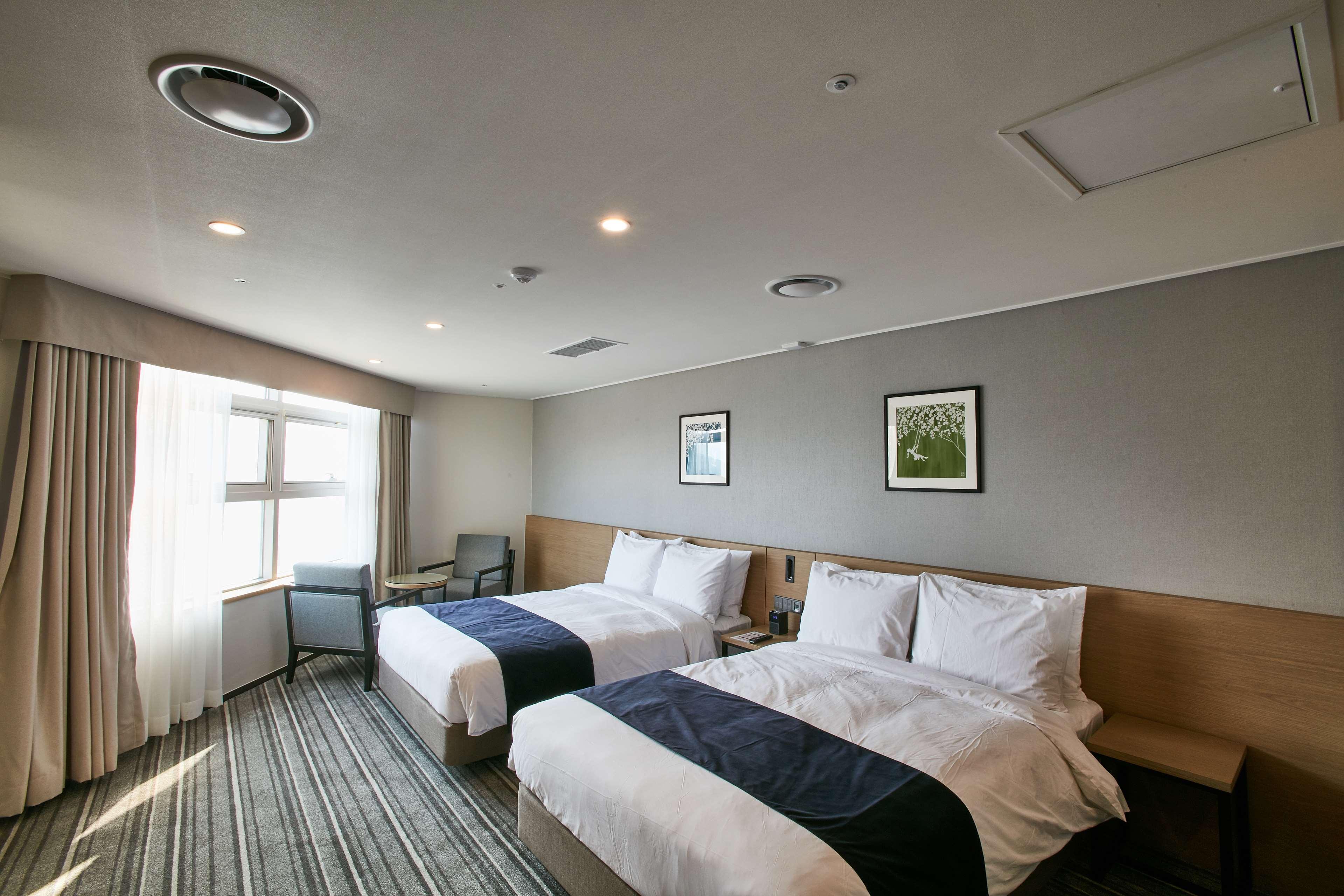 Best Western Plus Elmendorf Hotel San Antonio Hotel מראה חיצוני תמונה