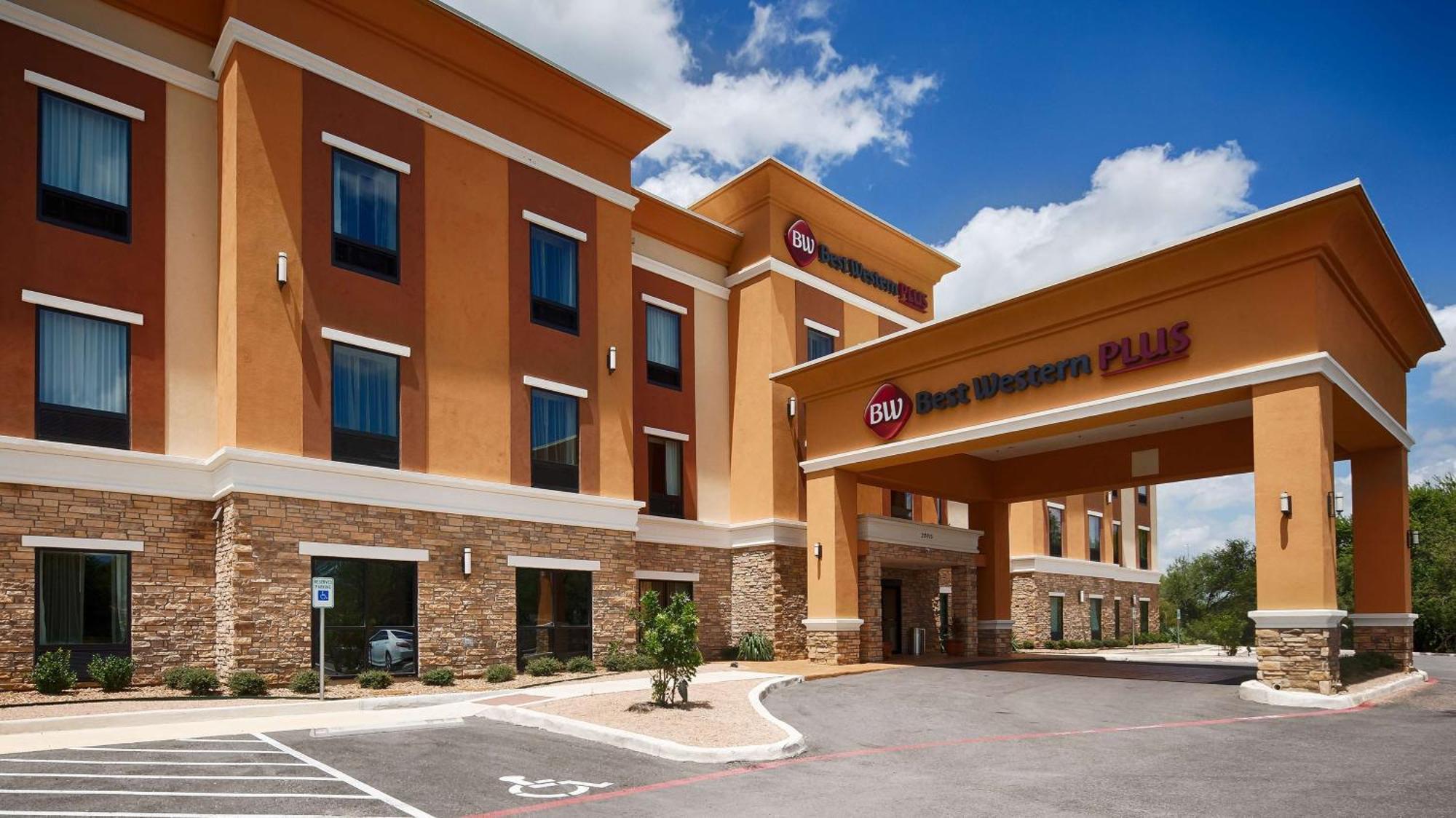 Best Western Plus Elmendorf Hotel San Antonio Hotel מראה חיצוני תמונה