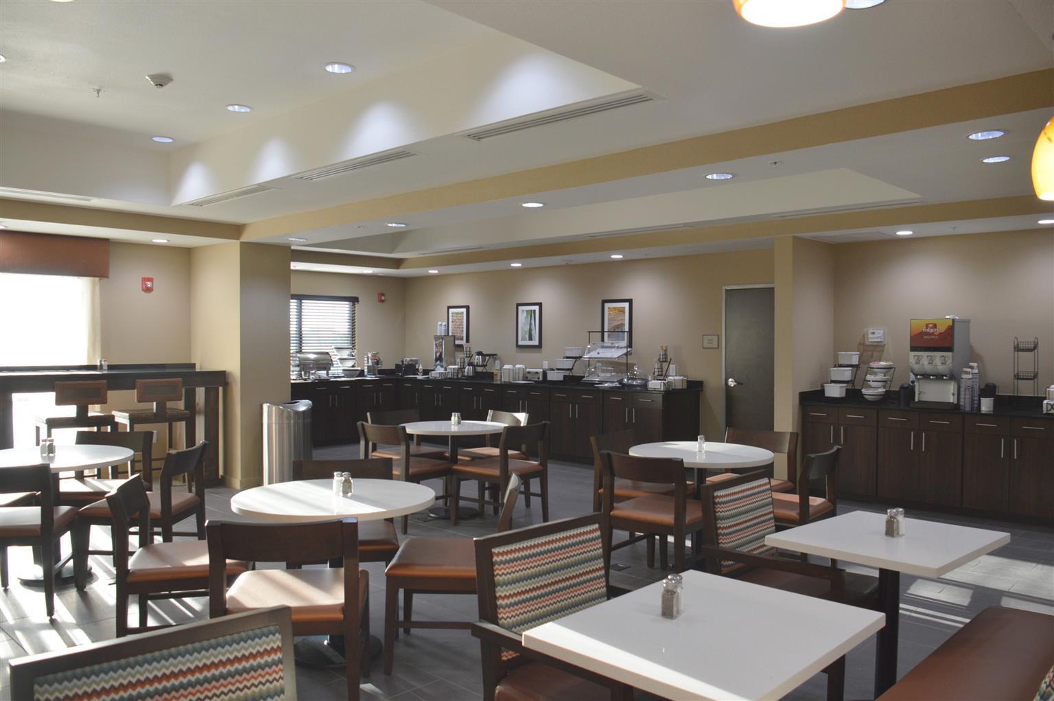 Best Western Plus Elmendorf Hotel San Antonio Hotel מראה חיצוני תמונה